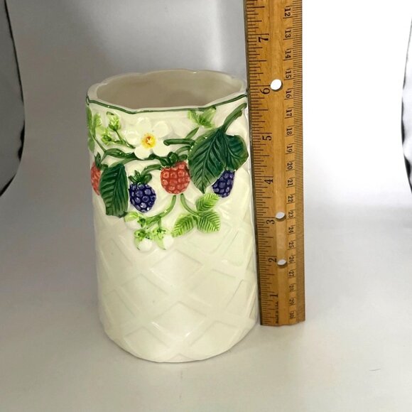 Otagiri Japan Vintage Ceramic Vase Embossed Hand Painted Berries Floral 6" Tall - Picture 8 of 10